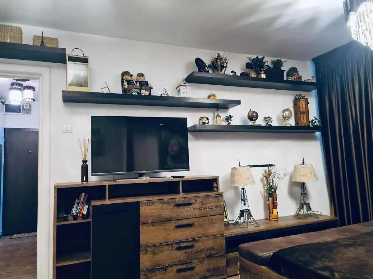 Liam Studio Bucureşti 0*,  România